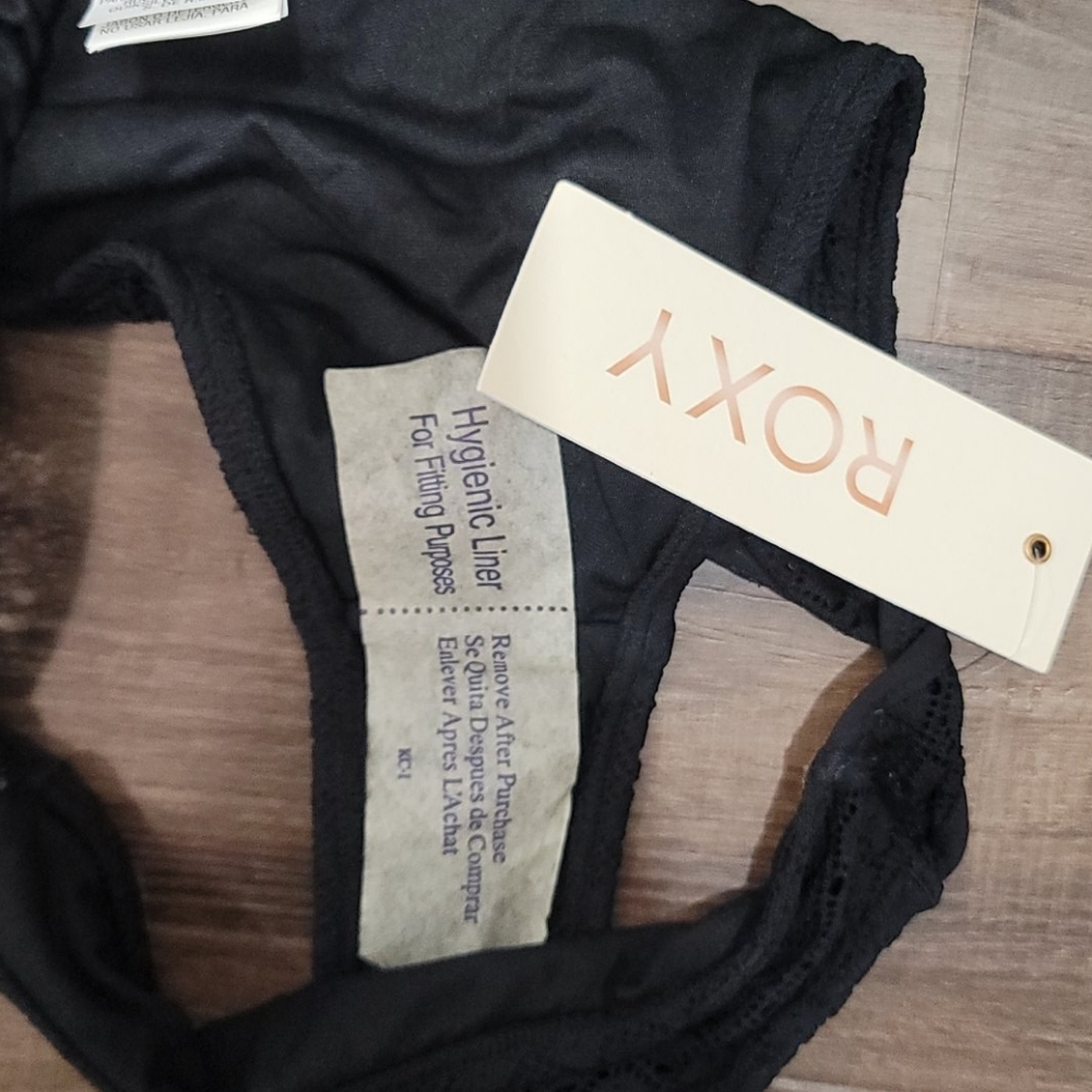 NWT Roxy Dotted Crochet Bikini Set - Picture 3 of 7